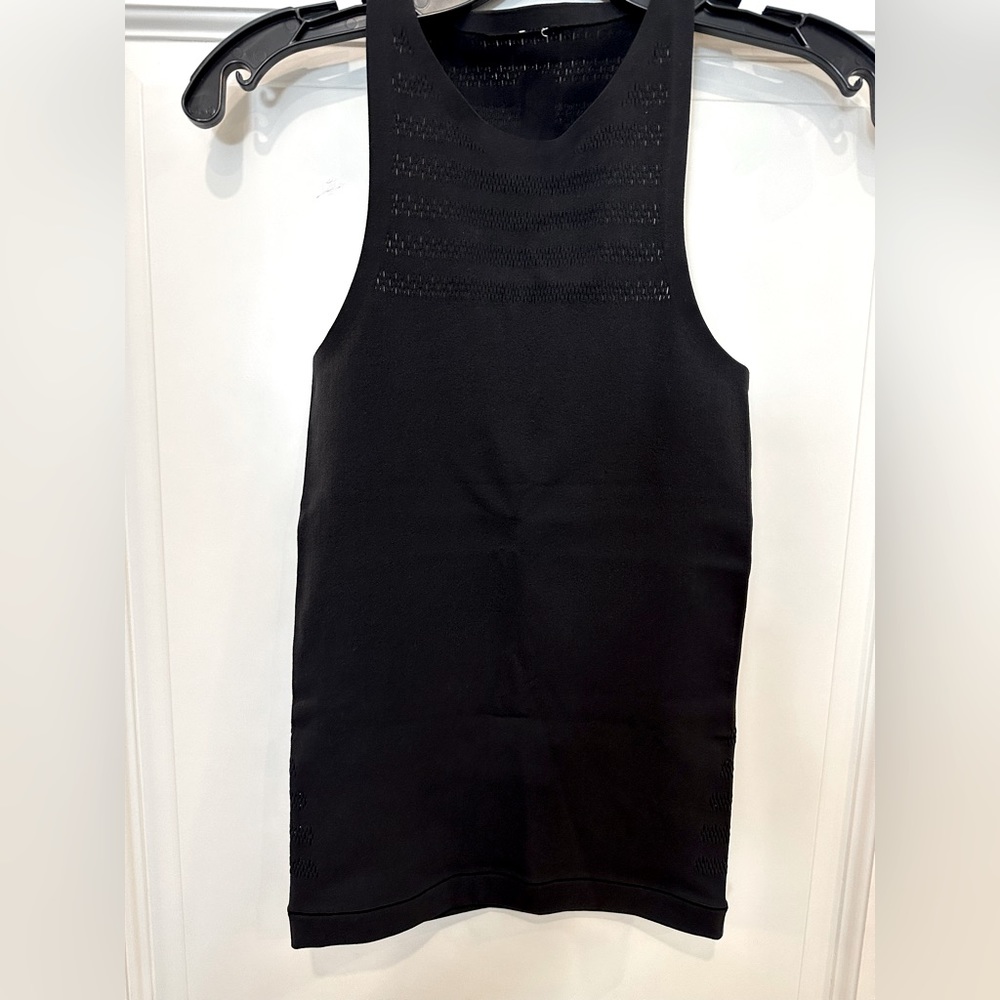 Lululemon reveal tank size 4 - Picture 4 of 9